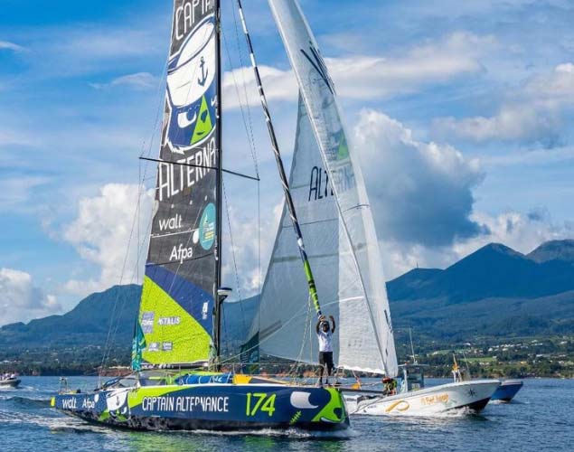 bateau à voile vert ESG Sport