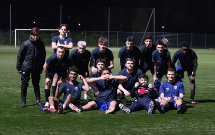 étudiants en équipe de foot